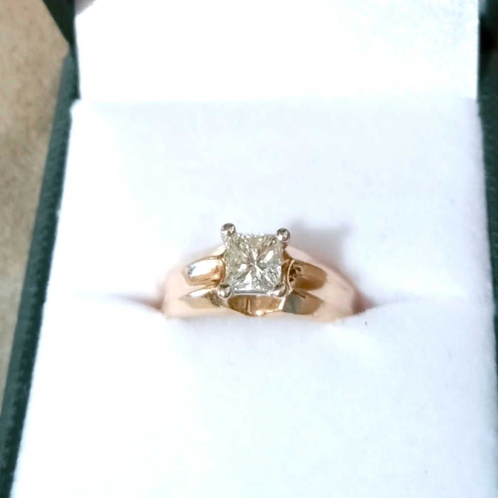 1\2 Ct Princess size 5.5